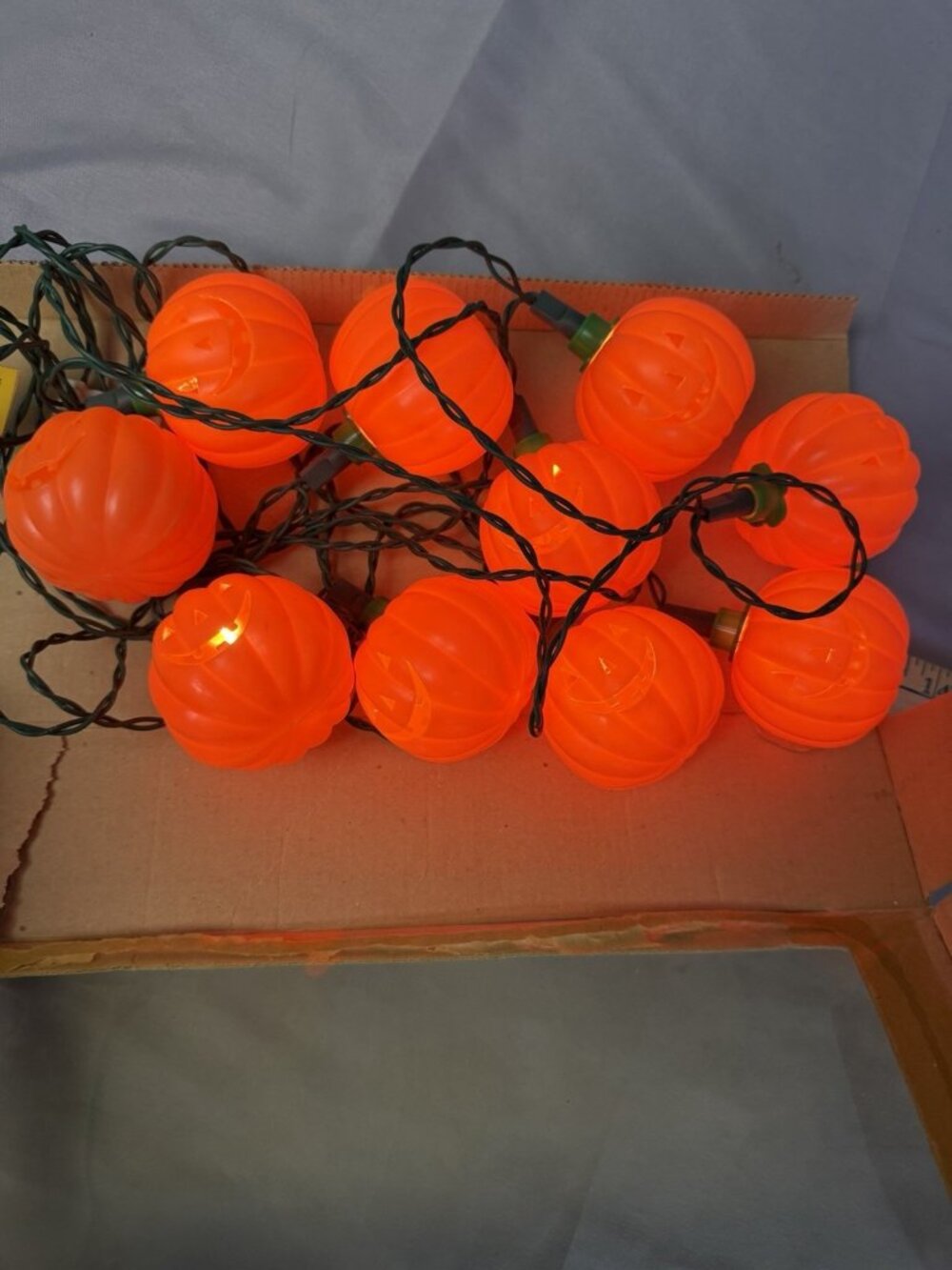 Vintage Halloween Blow Mold Pumpkin String Lights Set of 10 With Box Blinking